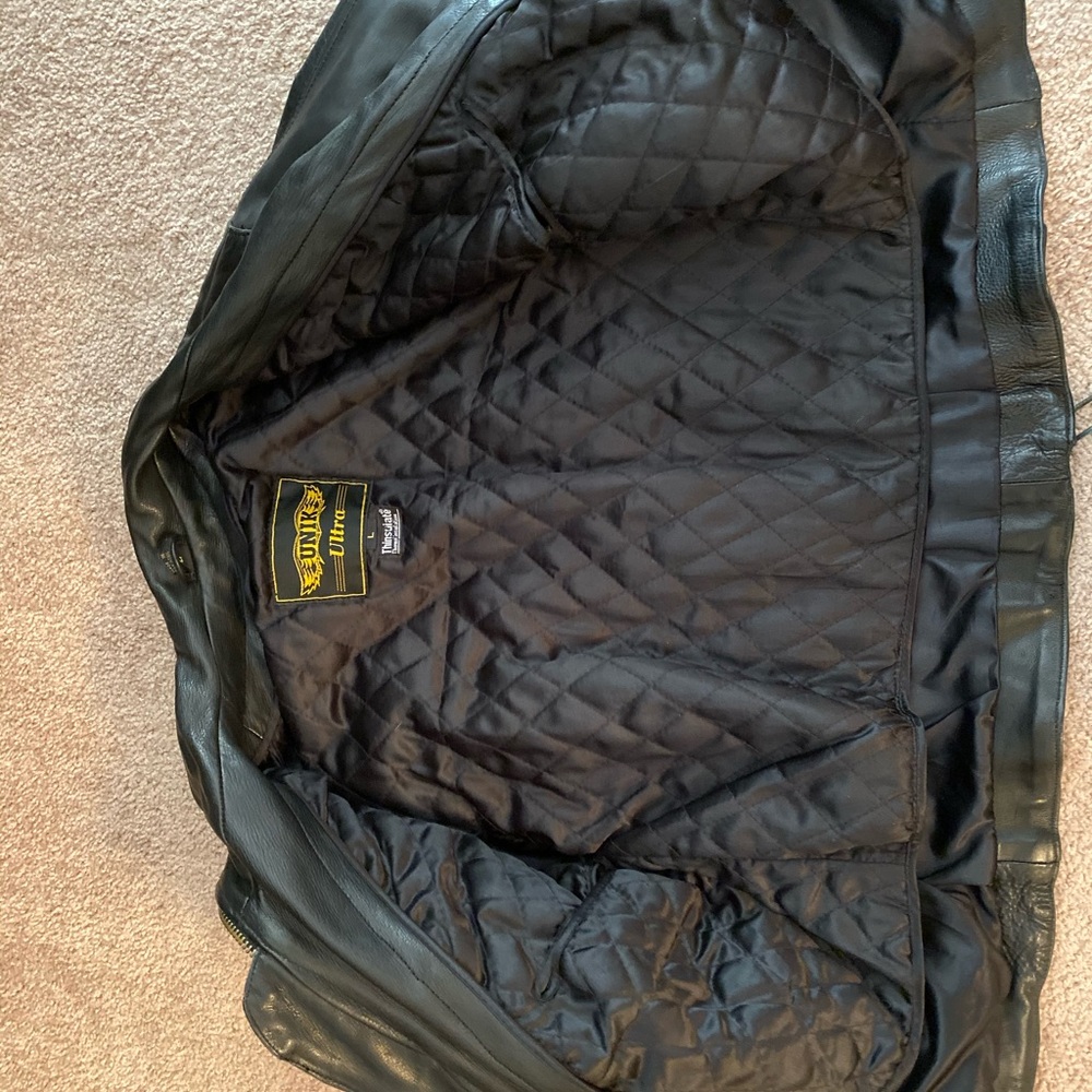 Leather jacket - Picture 3 of 3